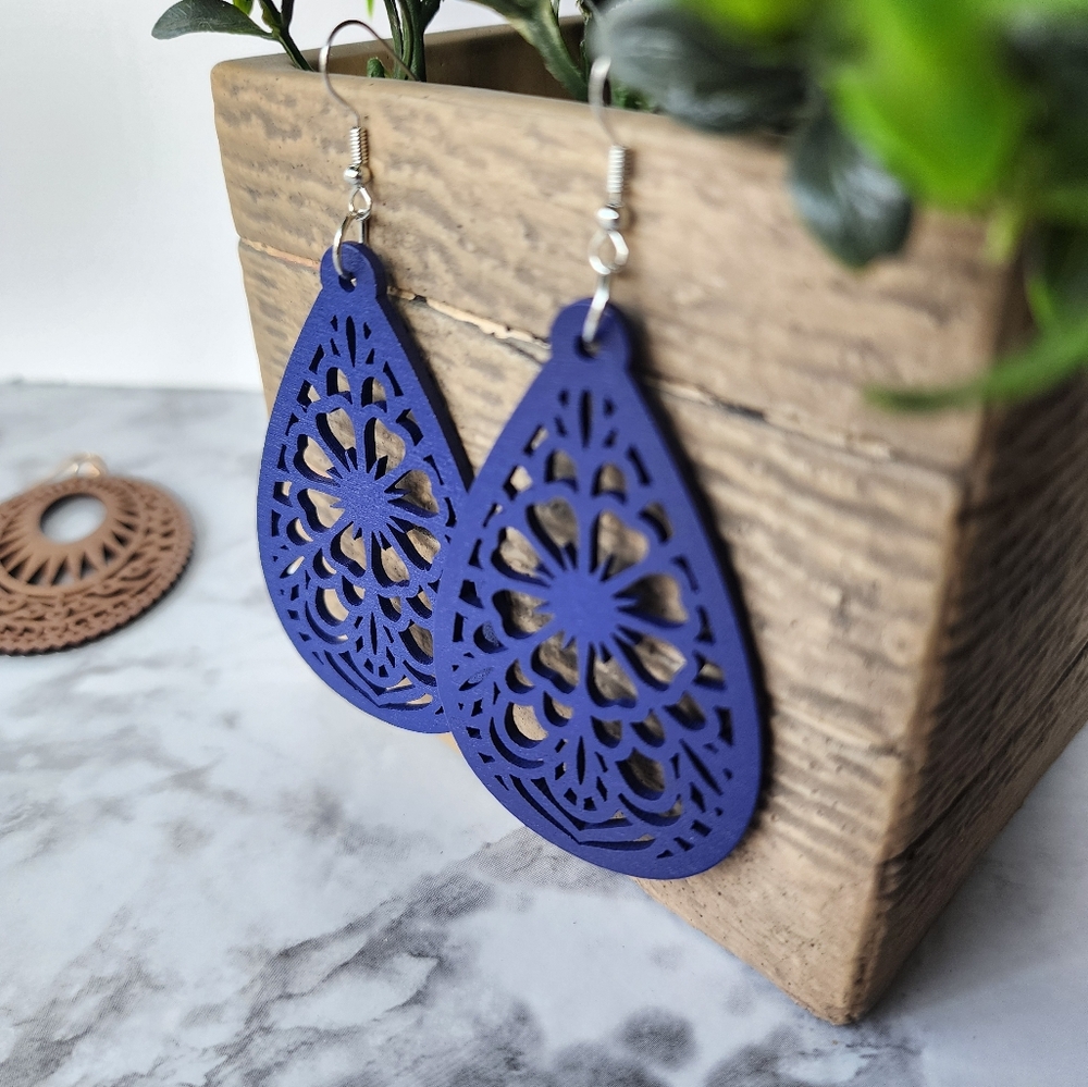 Blue Teardrop Cutout Earrings